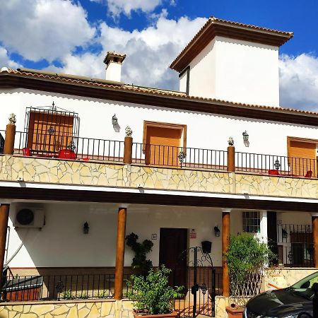 Casa Amplia Con Terraza En La Vinuela Villa ภายนอก รูปภาพ