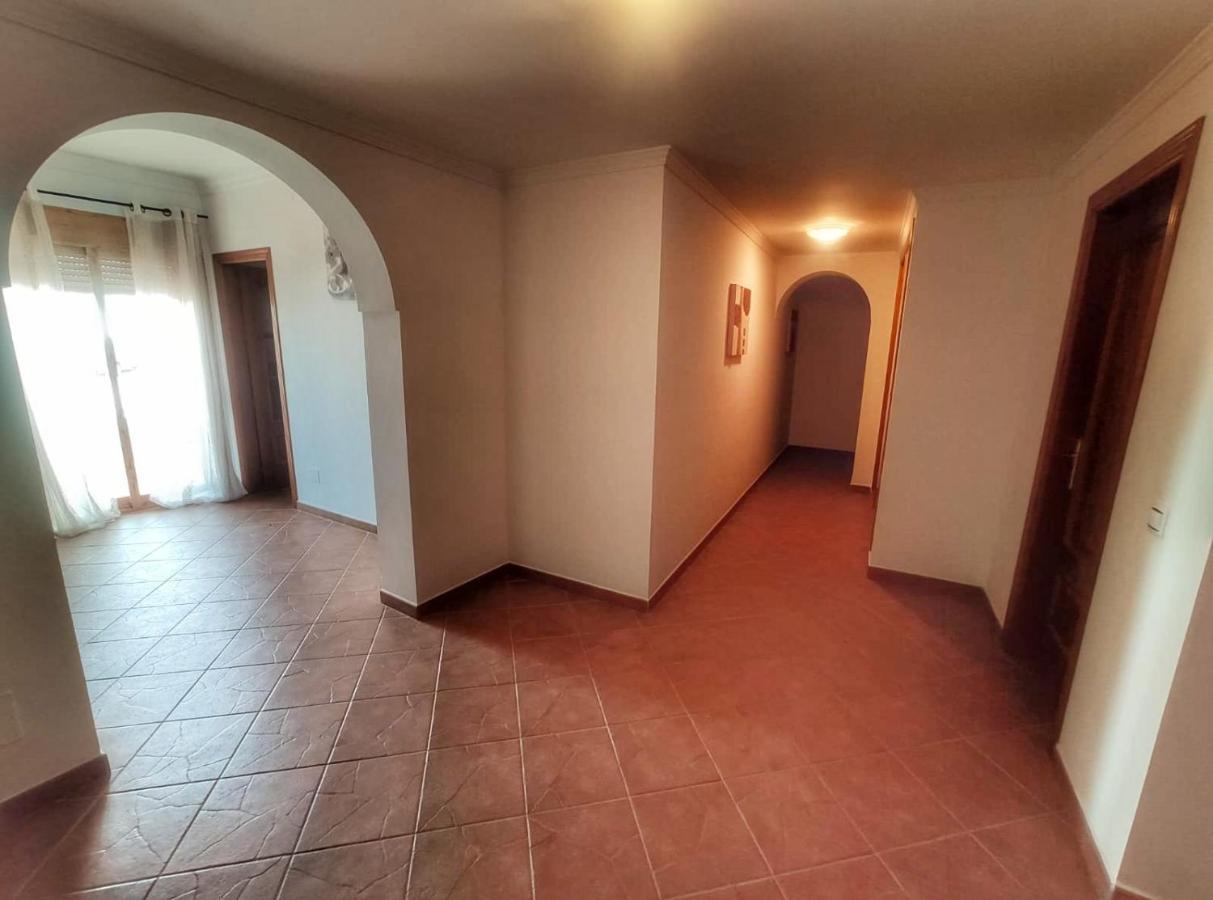 Casa Amplia Con Terraza En La Vinuela Villa ภายนอก รูปภาพ