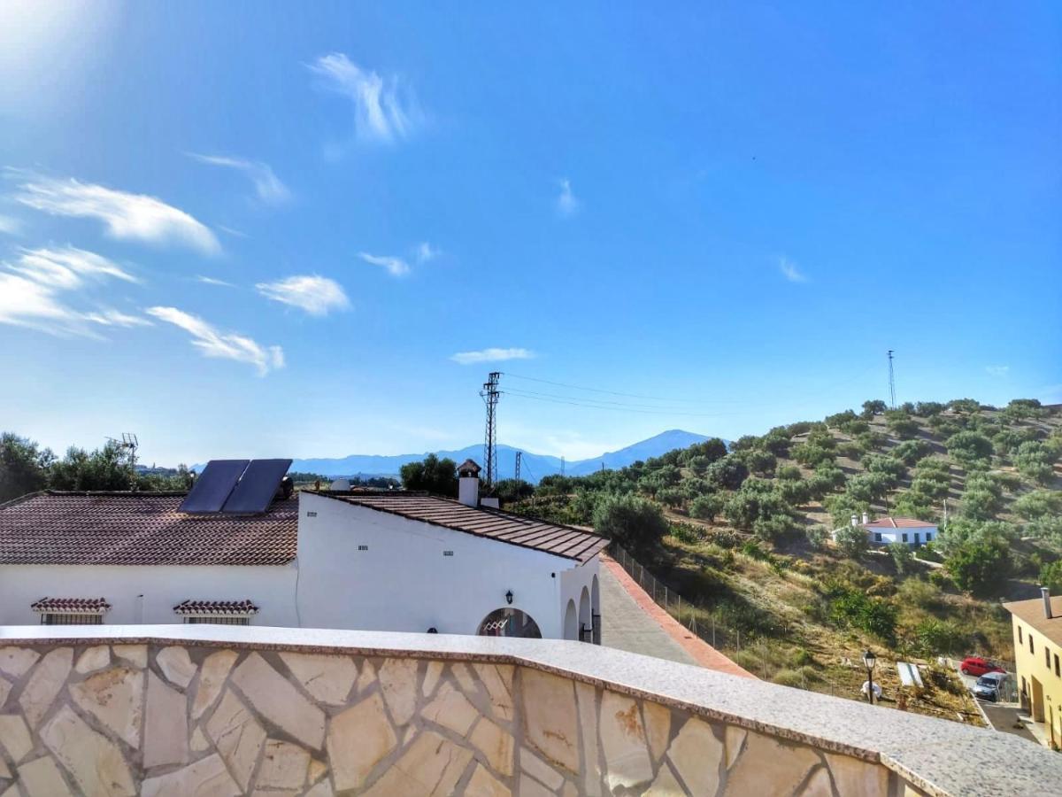 Casa Amplia Con Terraza En La Vinuela Villa ภายนอก รูปภาพ