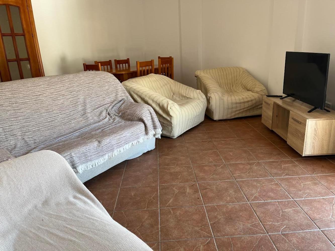 Casa Amplia Con Terraza En La Vinuela Villa ภายนอก รูปภาพ